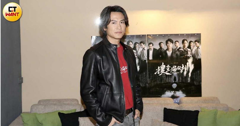 王振復笑說被朱栢康勒脖子很舒服。（圖／侯世駿攝）