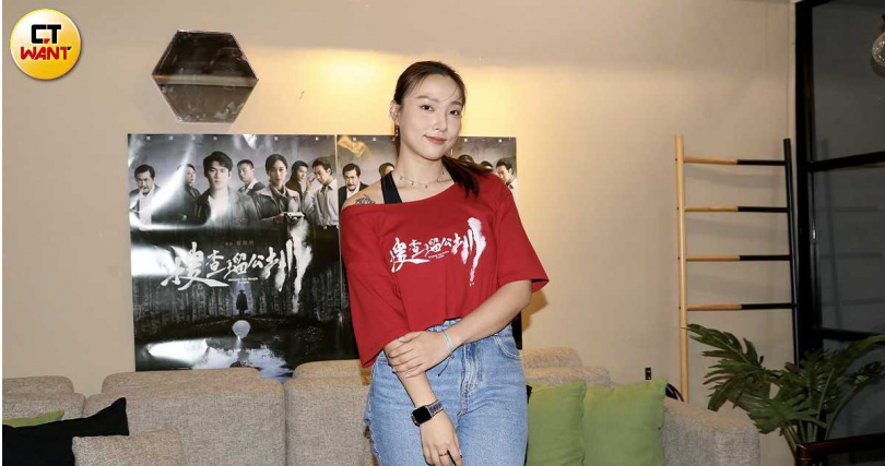 雪大方認愛女女戀，笑說女友羨慕她能拍吻戲。（圖／侯世駿攝）