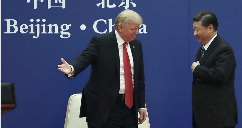 美國總統川普近日在社群平台上發文批評習近平「非常強硬」，讓外界憂心川習通話是否會如期進行。（圖／達志／美聯社）