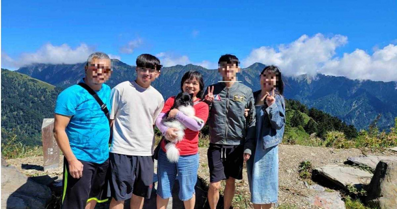 吳姓碩士生與家人感情甚篤，周末都會一同外出遊玩，曾經美好的家庭如今卻天人永隔。（圖／家屬提供）