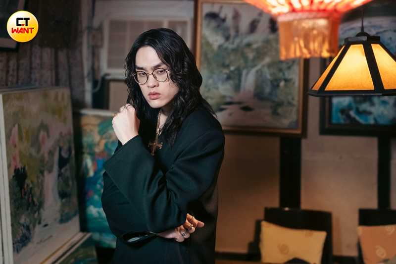 鶴The Crane推出新專輯《Same Stories, Different Narratives》。（圖／楊澍攝）