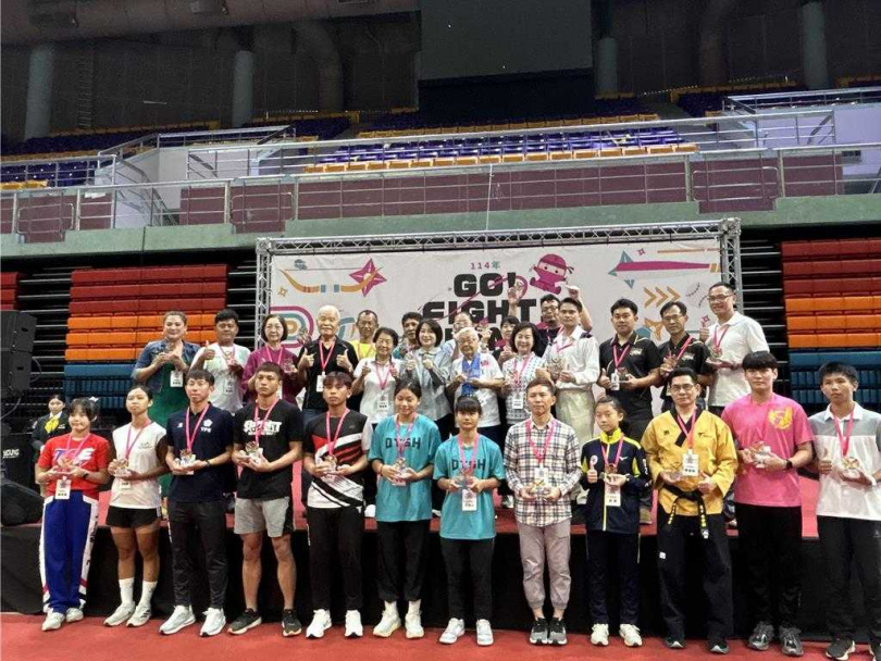 響應99國民體育日，屏東縣長周春米30日表揚28位體育英雄。（圖／中時記者謝佳潾攝）