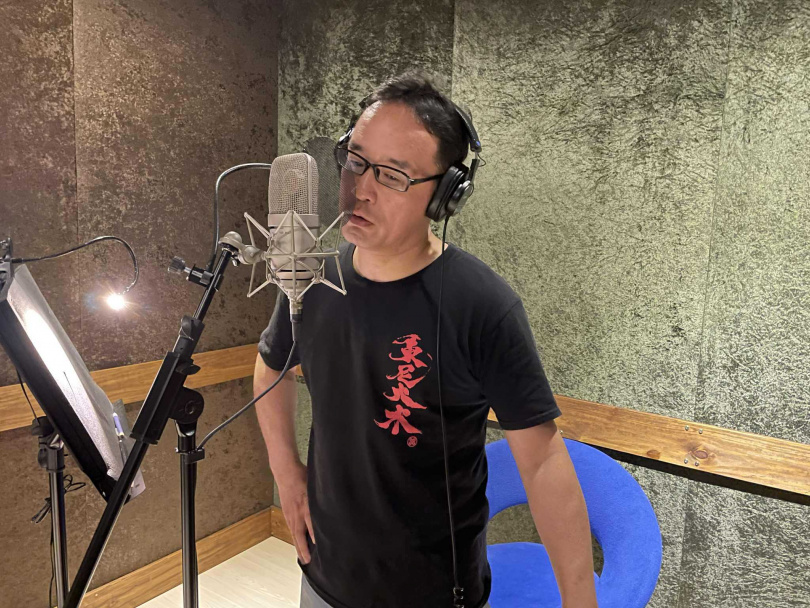 東尼大木首度挑戰台語。(圖/金陛娛樂製作有限公司提供)