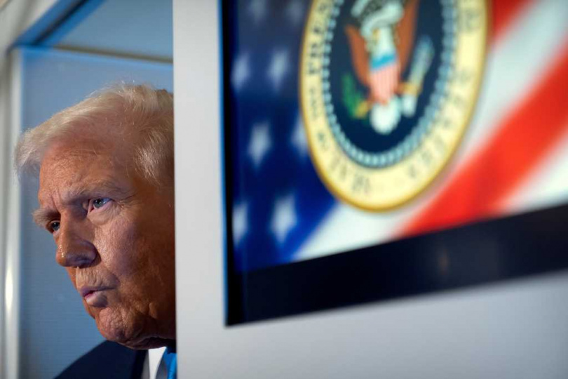 川普在與習近平通話後，隔日主動致電日本首相高市早苗。