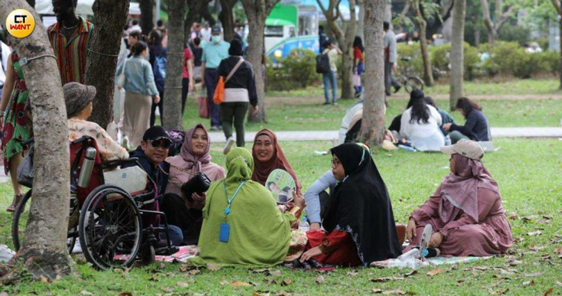 想想論壇認為移工長照人力可以逐步導流至住宿機構。圖非當事人。（示意圖／CTWANT攝影組）