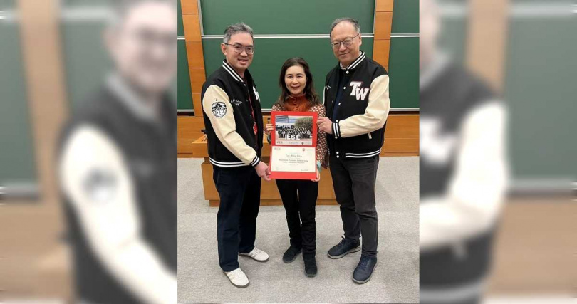 這趟旅程,譚明珠也參與了為期5天的IESE商學院課程,在企業創新上獲得深刻反思。(圖/譚明珠提供)