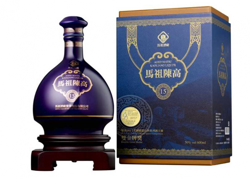 眼尖網友指出，救災挖到的酒是馬祖陳高15年。（圖／翻攝中華郵政）