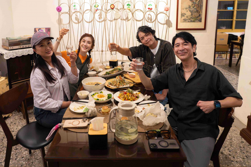 王瑞霞、荒山亮,攜手少年藝人黃鐙輝、王宇婕結伴去南投旅遊。(圖/東森提供)