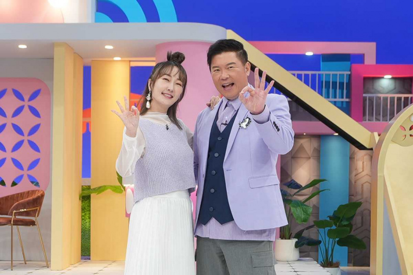 曾國城與巴鈺二度搭檔主持。（圖／緯來提供）