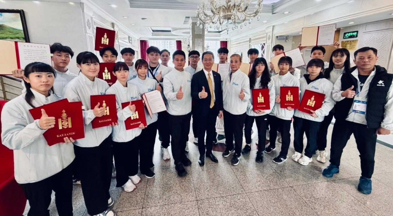 台灣在2026跆拳道亞錦賽成績亮眼,駐烏蘭巴托台北經貿代表處代表王凱右還親自頒發賀電,30歲以上好手卻沒收到這份殊榮。(圖/翻攝中華跆協臉書)