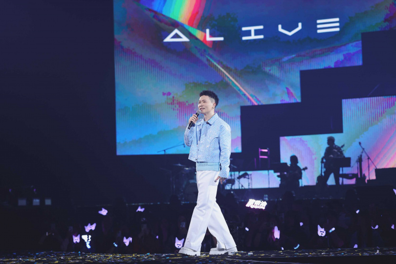 蕭秉治接了64場演出，非常忙碌。（圖／相信音樂提供）