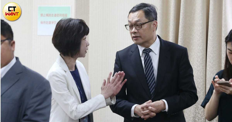 行政院經貿談判辦公室副總談判代表顏慧欣、外交部次長陳明祺參加朝野協商（圖／趙世勳攝）