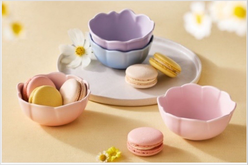 LE CREUSET瓷器品項包含花瓣馬克杯及花瓣碗4入組（圖／品牌提供）