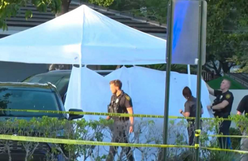 警方與消防人員接獲911報案後趕赴現場，確認18個月大男童已不幸身亡。