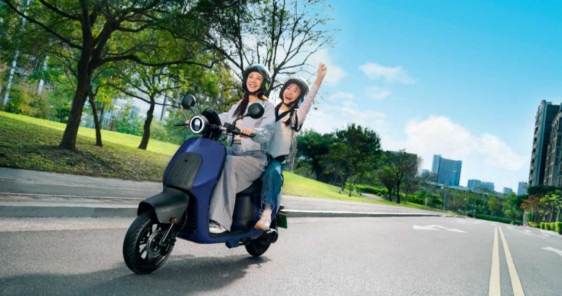 至全台 Gogoro 賞車抽 Dyson 吹風機+舊換新價 3 萬有找,再享聯名卡點數回饋,入手時機正好!(圖片提供/Gogoro)