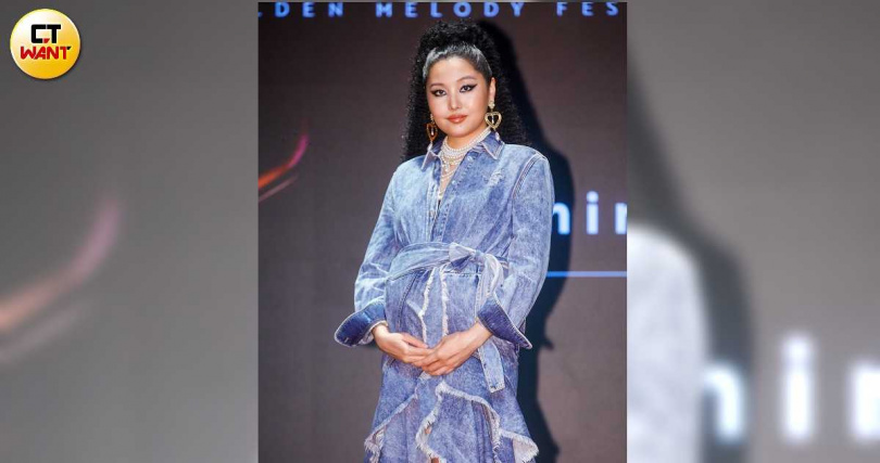 鄭雙雙將會帶著寶寶一起參加金曲頒獎典禮。(圖/趙文彬攝)