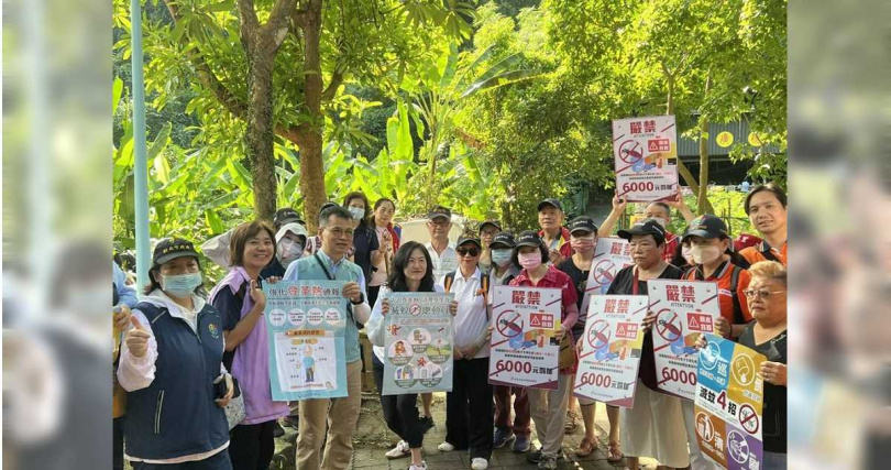 為防範登革熱疫情發生，新北市中和區公所於5日全區動員大孳清。（圖／中和區公所提供）