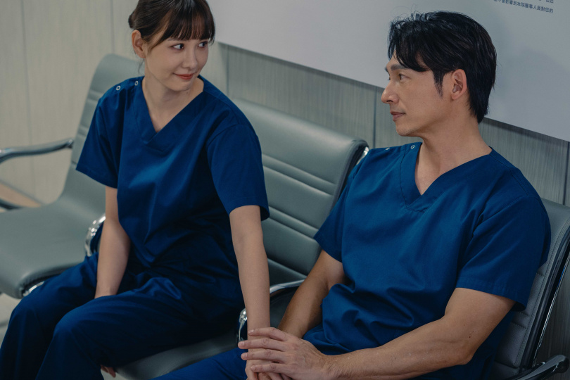 《整形過後》安心亞（左）與温昇豪（右）從過往合作的恩愛夫妻轉變為情感拉扯。（圖／六魚文創）