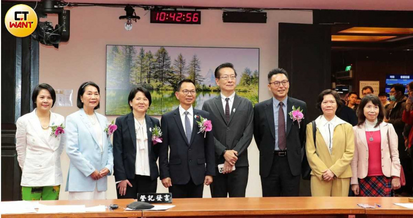 台灣民眾黨立法院黨團對於總統賴清德國情報告的重點要求是「實問實答」。(圖/周志龍攝)