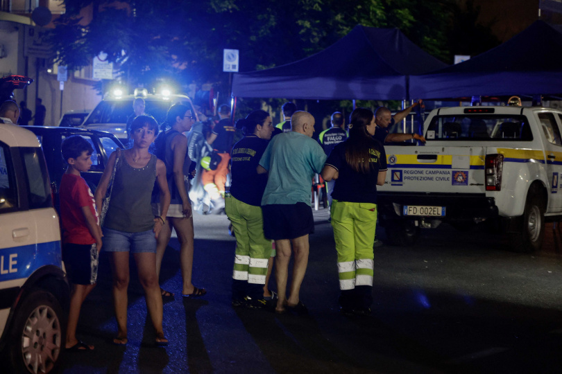 那不勒斯此次地震造成至少26人傷。（圖／達志／路透社）