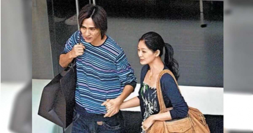 大S與周渝民的「姐弟戀」僅維持不到3年便告吹。(圖/擷取自微博)
