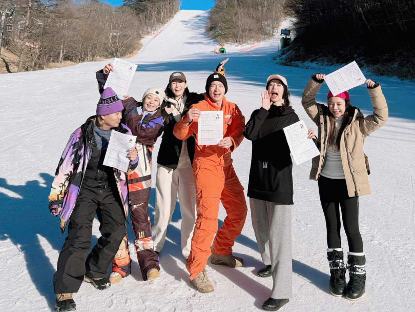 巫苡萱與王仁甫夫妻等演藝圈藝人考到國際證照。（圖／時代創藝提供）