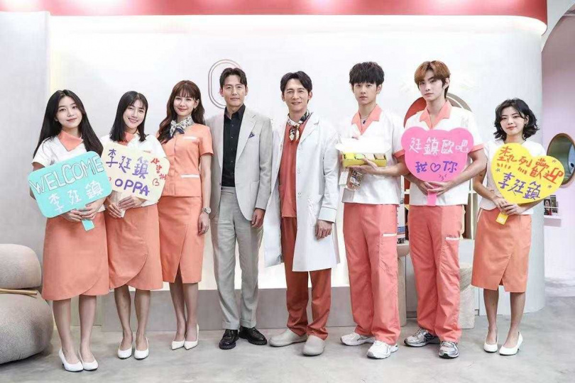 除了歌手身分,言芯(左一)也參演《整形過後》。(圖/經紀人提供)