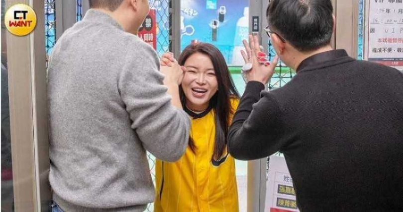 國民黨立委張嘉郡表示,未來成功當選雲林縣長,會講營養午餐免費政策列為優先施政目標。(圖/CTWANT攝影組)