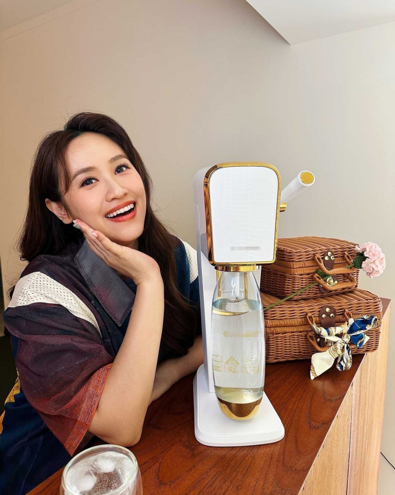 吳姍儒去年4月被爆疑似將廠商提供的公關品上網轉售。（圖／翻攝自吳姍儒臉書）