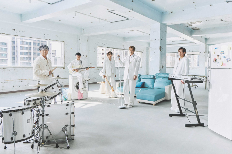 八三夭一個月內在10個城市演出。（圖／索尼音樂提供）