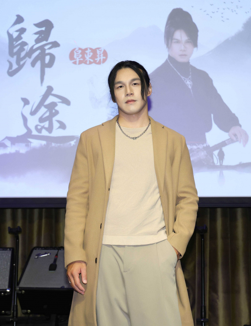 阜東昇遭騙3次慘賠近500萬。（圖／阜東昇音樂工作室提供）