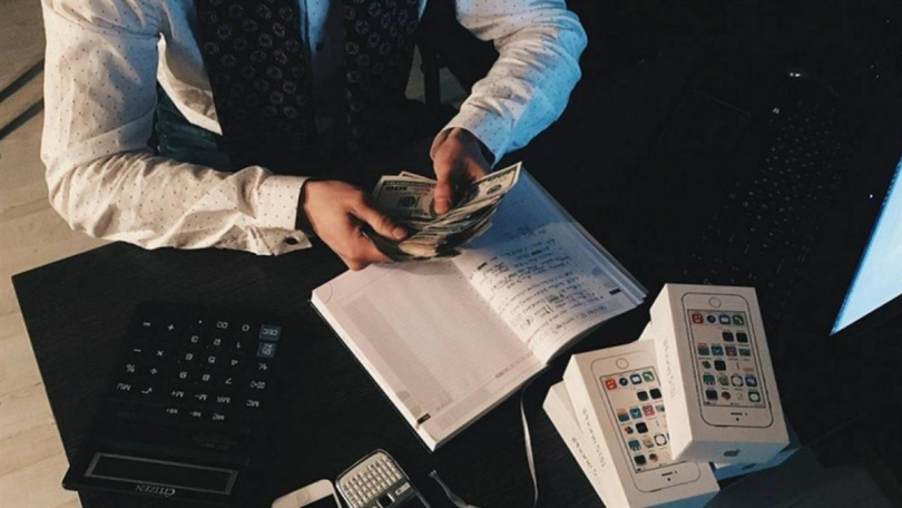 如今在經濟局勢不明朗的情況下，即便是科技業也變得岌岌可危。（示意圖／取自Pexels）