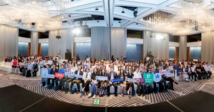 皇家加勒比國際遊輪匯聚台灣市場多間重點旅行社，向超過二百位業界代表展現終極遊輪度假體驗，共同探討台灣遊輪市場發展策略，推動經濟發展。（圖／皇家加勒比郵輪提供）