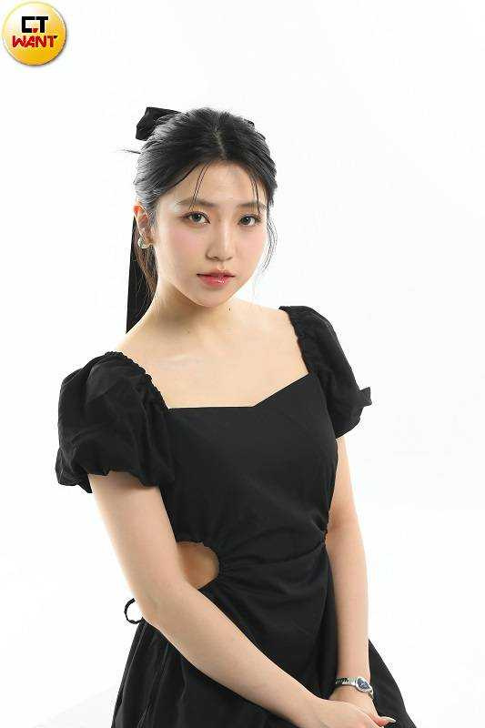 言芯被爸媽虧是萬金小姐。（圖／侯世駿攝）