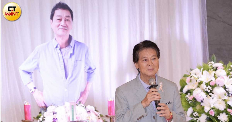 劉尚謙現身送好友最後一程。(圖/侯世駿攝)