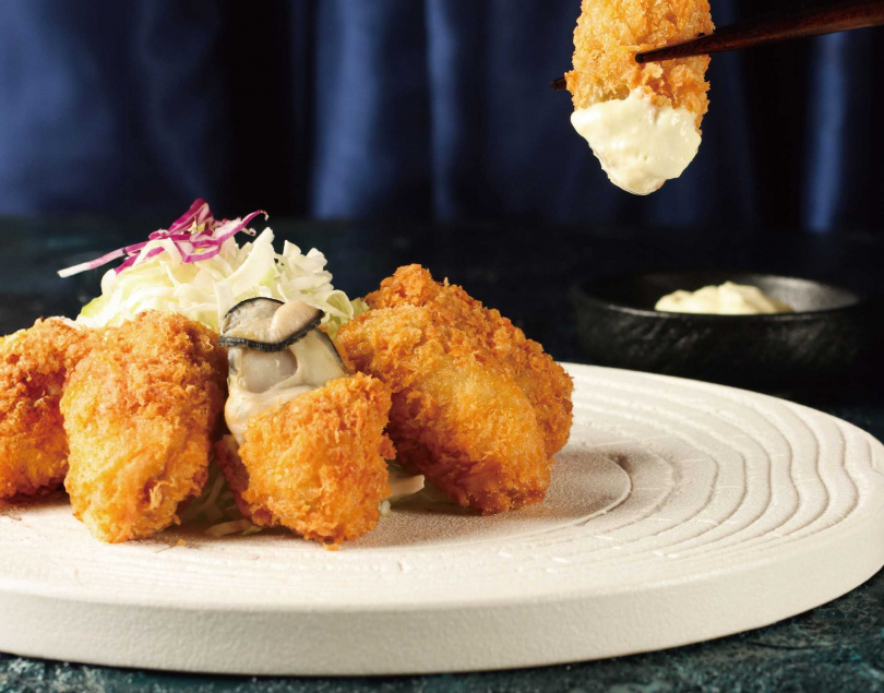 3/1至5/31限時加購的「廣島炸牡蠣」，搭佐酸香清爽的主廚特製塔塔醬，金黃酥脆不膩口。（199元／5顆，圖／煙波集團提供）