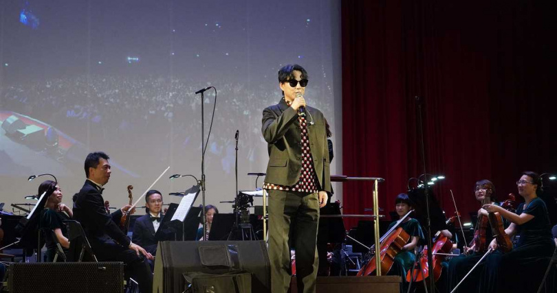 蕭煌奇信手捻來的幽默令全場笑聲連連，真摰渾厚的演唱直透人心（圖／麗富康提供）。