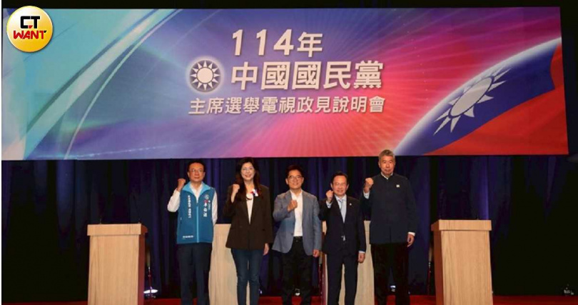 除了羅智強外,包含孫文學校總校長張亞中(右1)、前國代蔡志弘(右2)、前立委鄭麗文(左2)、前彰化縣長卓伯源(左1)都是競逐黨主席的候選人,中為國民黨秘書長黃健庭。(圖/劉耿豪攝)