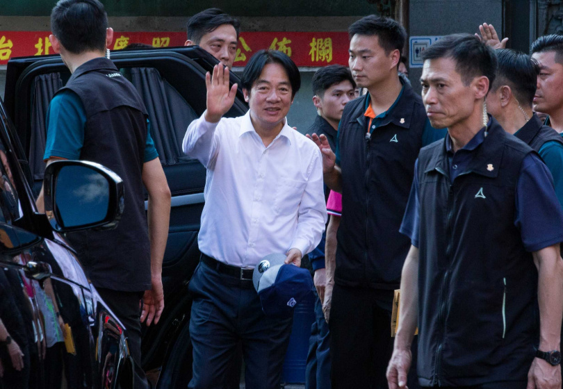 台日棒球交流賽傳出總統維安人員涉嫌竊取簽名球事件，國安局已將涉案人員解除支援任務並移送檢方偵辦。（圖／CTWANT攝影組）