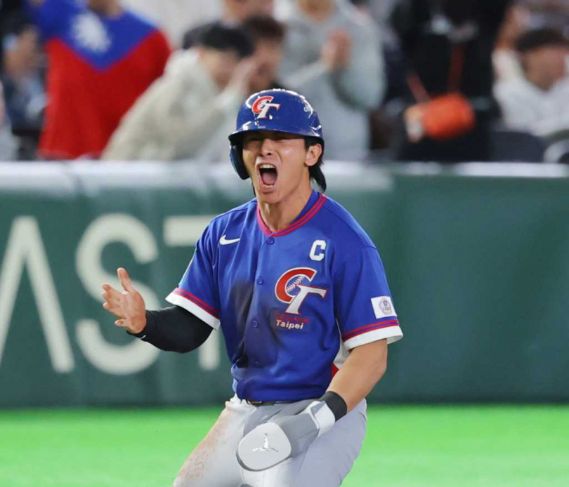 陳傑憲在延長賽以代跑身分上場，並跑回關鍵超前分，成為中華隊擊敗韓國的重要關鍵。（圖／達志／美聯社）