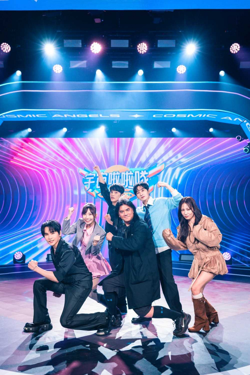 MC兼評審牛奶（左起）、輔導員麻由、評審崔榮晙老師、製作人B2、MC銀赫、評審金智湖老師。（圖／提供）&nbsp;&nbsp;