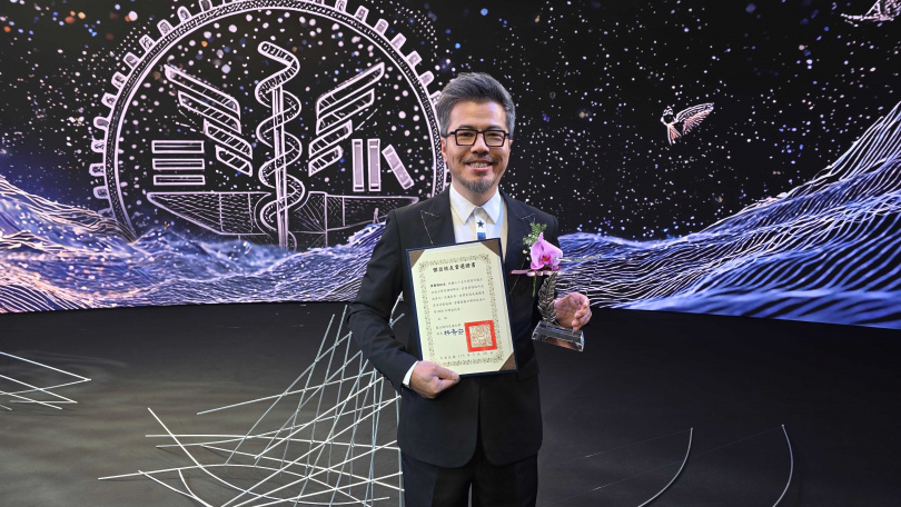 黃國倫在校期間開啟他的音樂之路。（圖／寇乃馨提供）