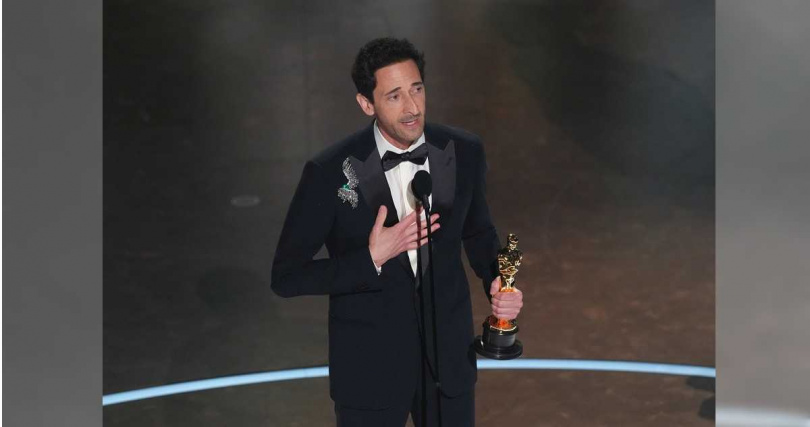 安德林布洛迪以《粗獷派建築師》二度登上奧斯卡影帝。（圖／達志／美聯社）