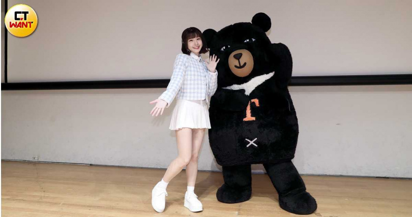 峮峮分享先前參與WBCQ世界棒球經典賽資格賽應援心情。（圖／侯世駿攝）