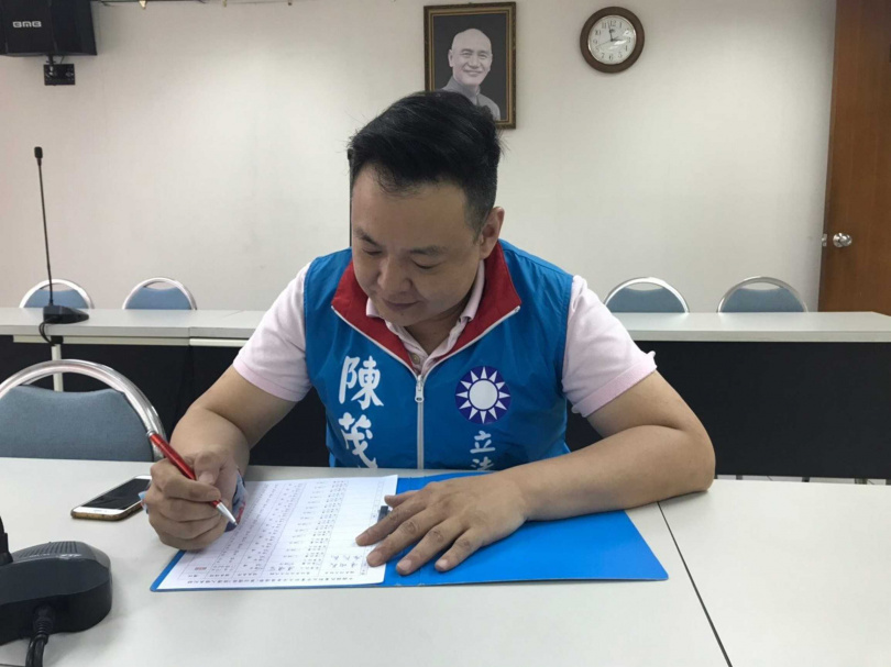 新北市議員候選人陳茂嘉（圖）確定不參與國民黨內領表登記，希望另闢蹊徑替藍營新莊撐出第4席。（圖／翻攝自陳茂嘉臉書）