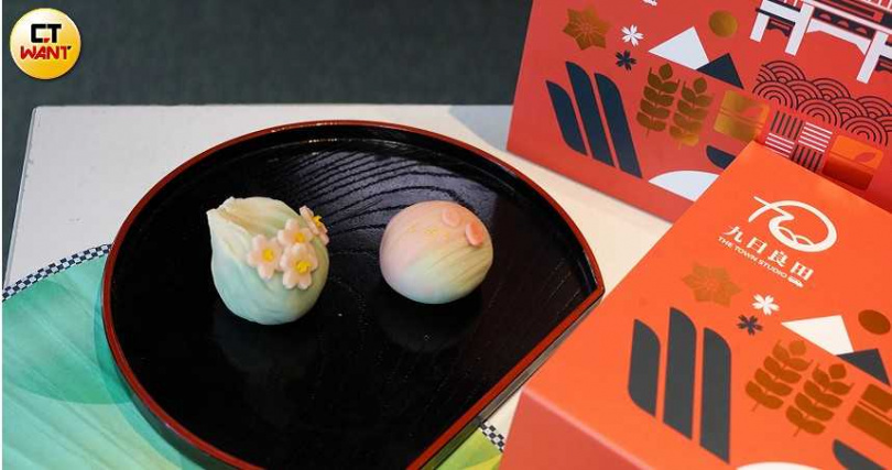 列車上也會販售「九日良田」其他的精緻和菓子，讓乘客自由選購、帶點甜蜜伴手禮回家。（圖／魏妤靜攝）