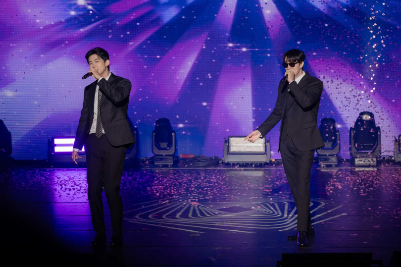 蘇志燮和玉澤演上月聯手在台舉辦見面會，兩人合唱特地為此次活動所寫的歌曲。（圖／SHOWOFFICE提供）