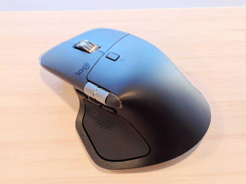羅技MX Master 4。（圖／廖梓翔攝）