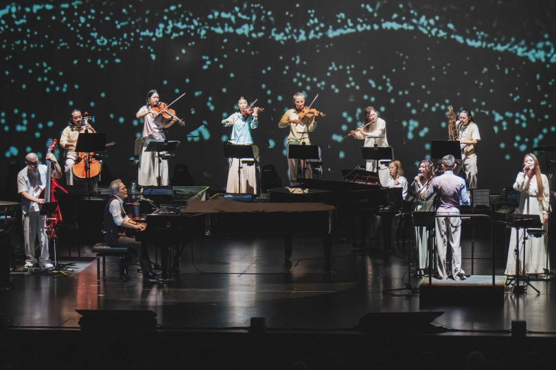 羅大佑攜手「春龍交響樂團」舉辦《四季戀紅交響宴音樂會》。（圖／大右音樂提供）