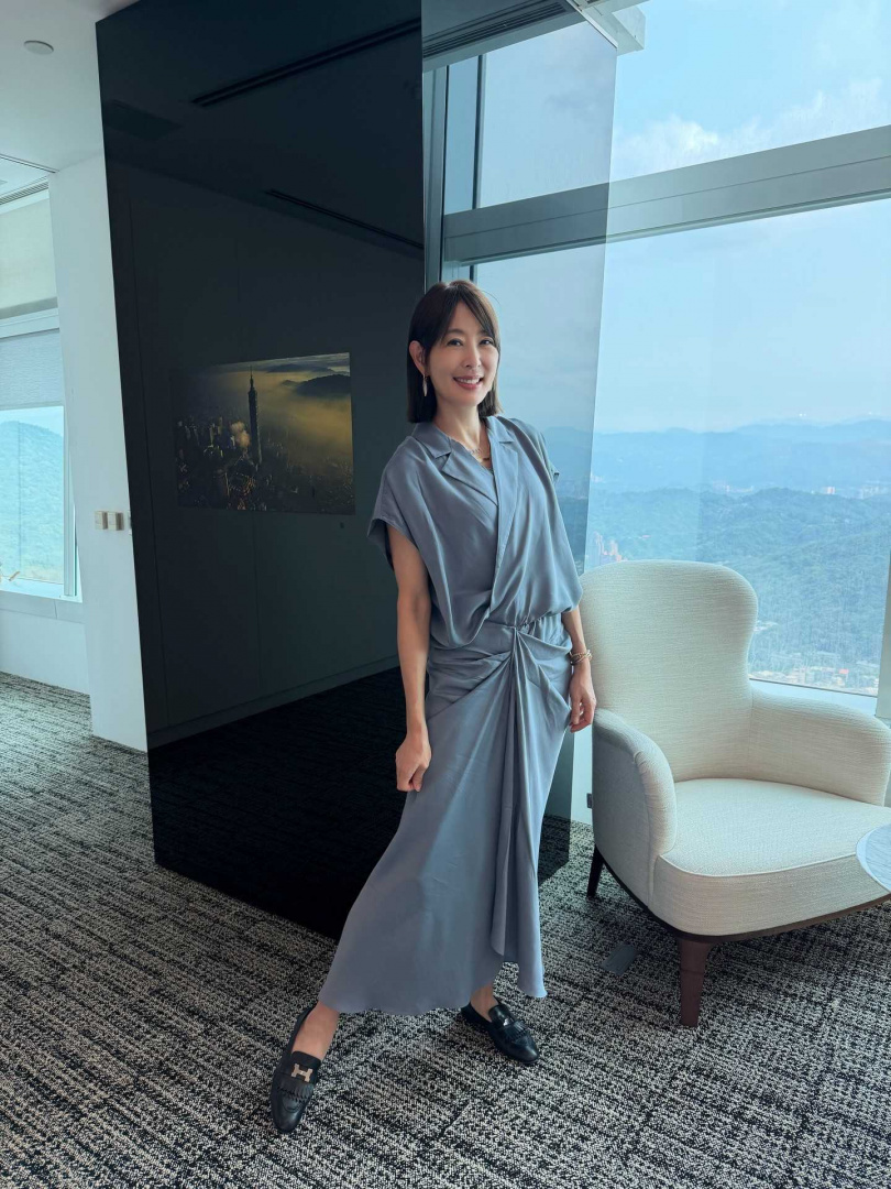 賈永婕新髮型被兒子說醜。（圖／翻攝臉書／賈永婕）